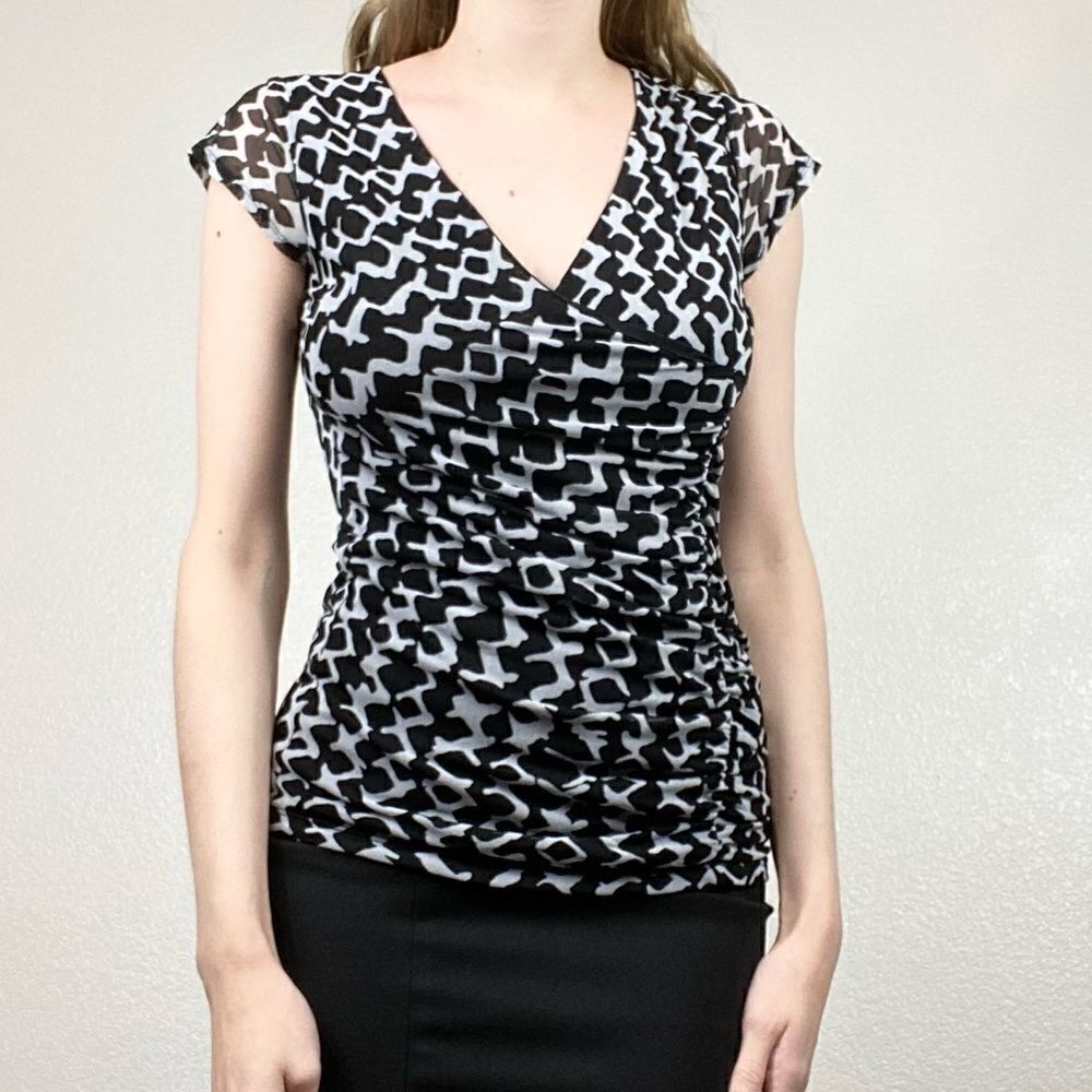 New York & Company Black & White Surplice Fitted Blouse